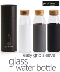 This stylish Glass Water Bottle #POGB has a silcone grip around the bottle that makes handling easy! 500ml high borosilicate glass body, bespoke natural bamboo leak proof lid. Supplied in a black po 'di fame presentation tube with logo laser engraving service available. Colours: Black, Grey, White. Corporate Sales FreeCall 1800 654 990